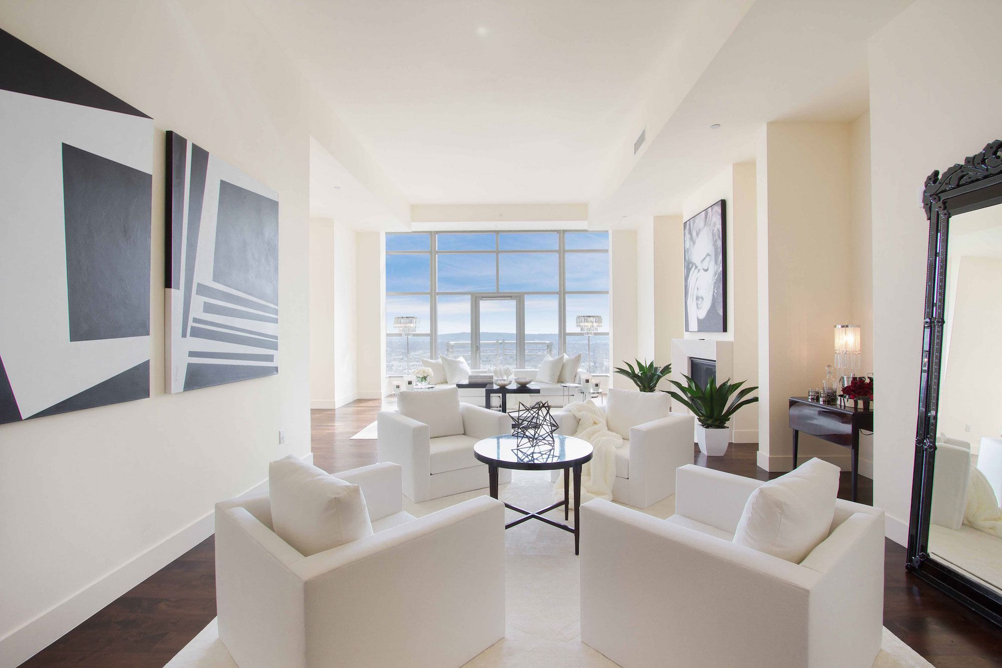 Luxury-Penthouse-in-The-Carlyle-Residences-01