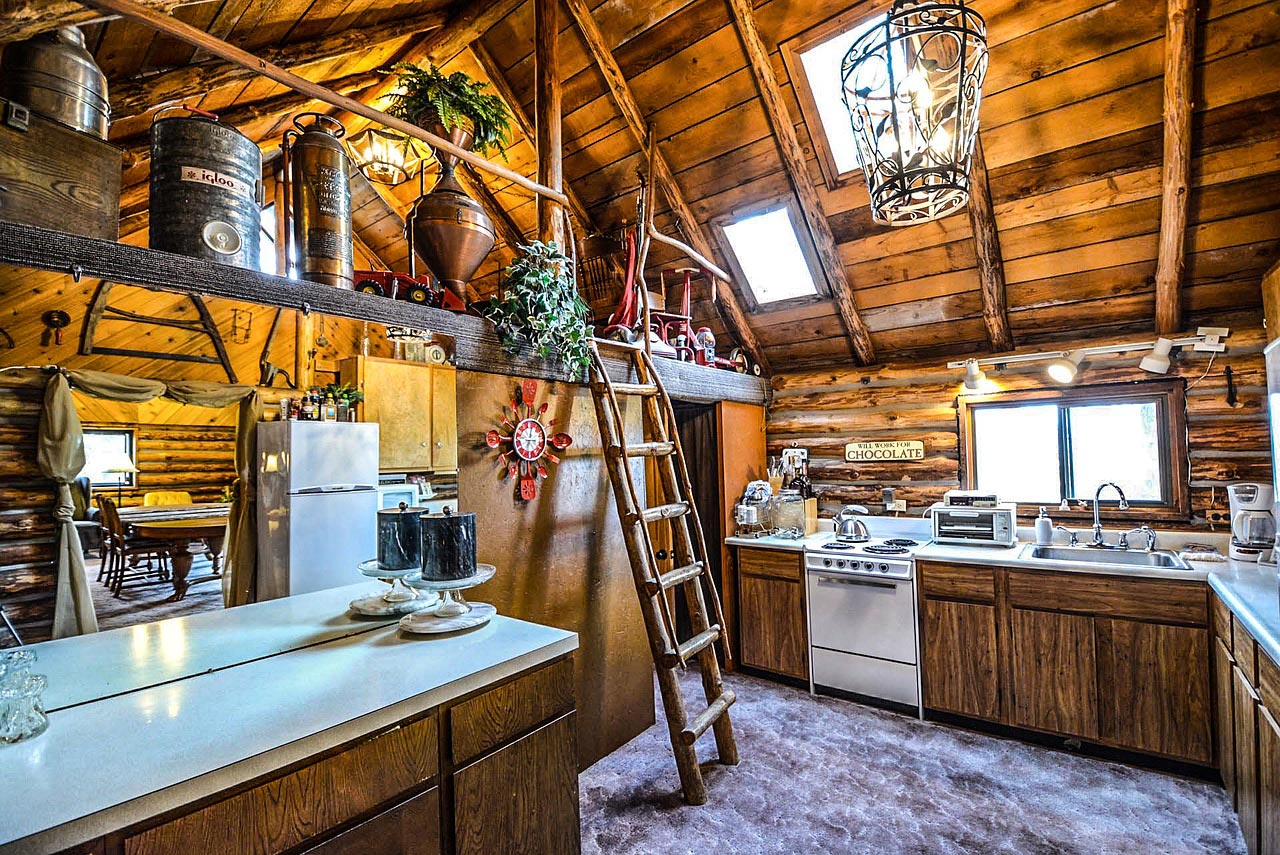 Effective Decorating Ideas For Rustic Cabins - CAANdesign